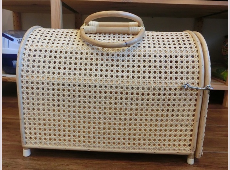 籐キャリー | 猛禽グッズ | グッズ&餌（エサ） | Rare ZOO presented