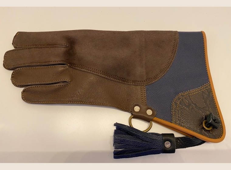 ファルコングローブ　ミドル丈　フリーサイズ　在庫2個